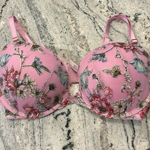 Victoria’s Secret Dream Angels push-up  Floral Embroidered Bra